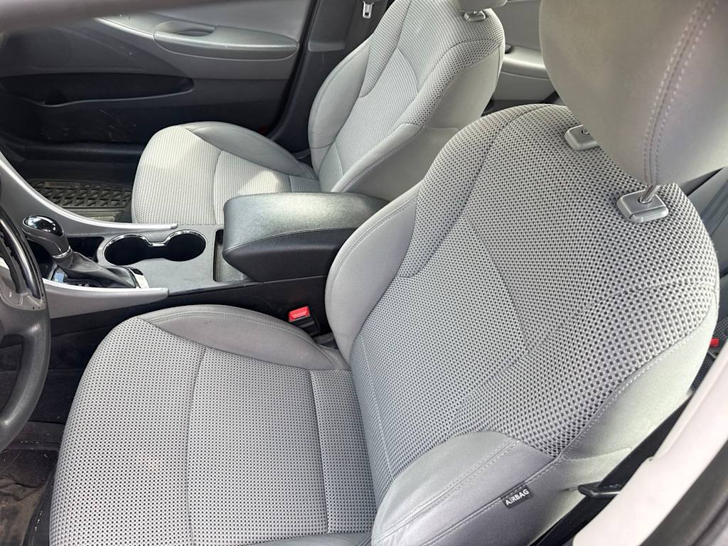 Thumbnail: 2012 Hyundai Sonata - 10
