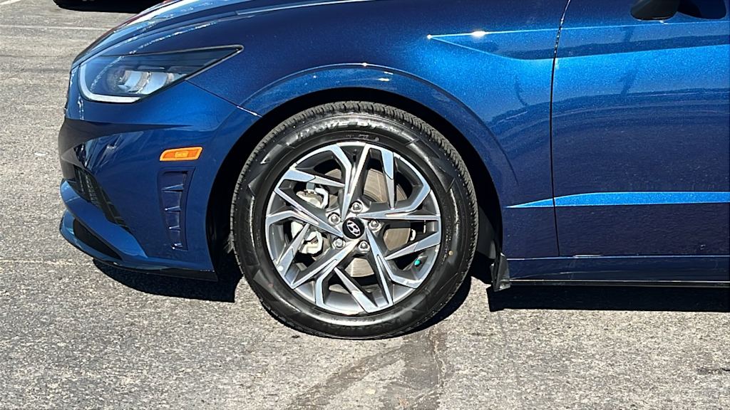 Thumbnail: 2021 Hyundai Sonata - 8