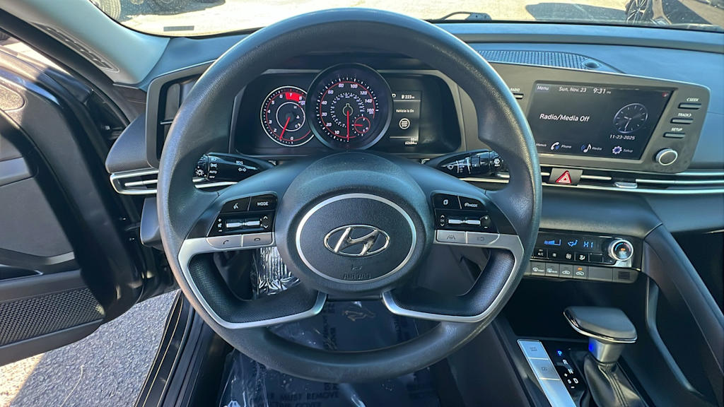 Thumbnail: 2022 Hyundai Elantra - 8