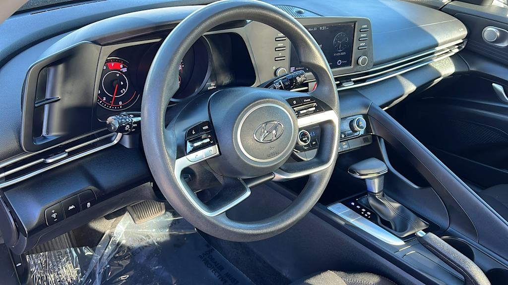 Thumbnail: 2022 Hyundai Elantra - 2