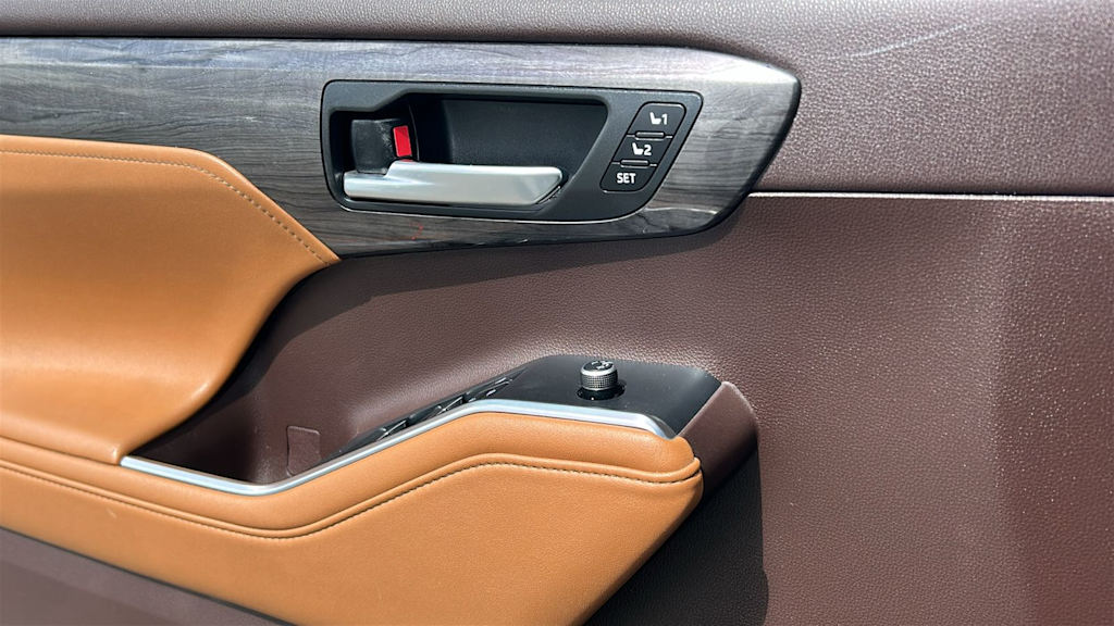 Thumbnail: 2021 Toyota Highlander - 29