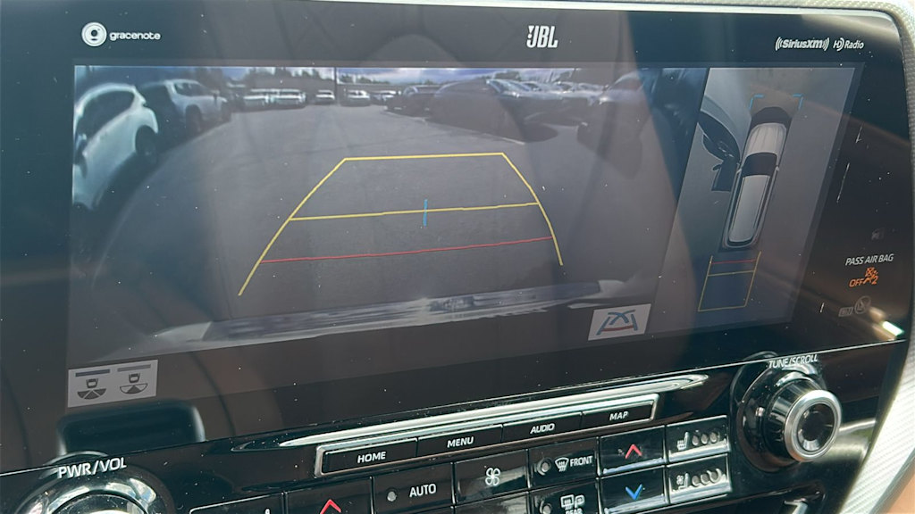 Thumbnail: 2021 Toyota Highlander - 25