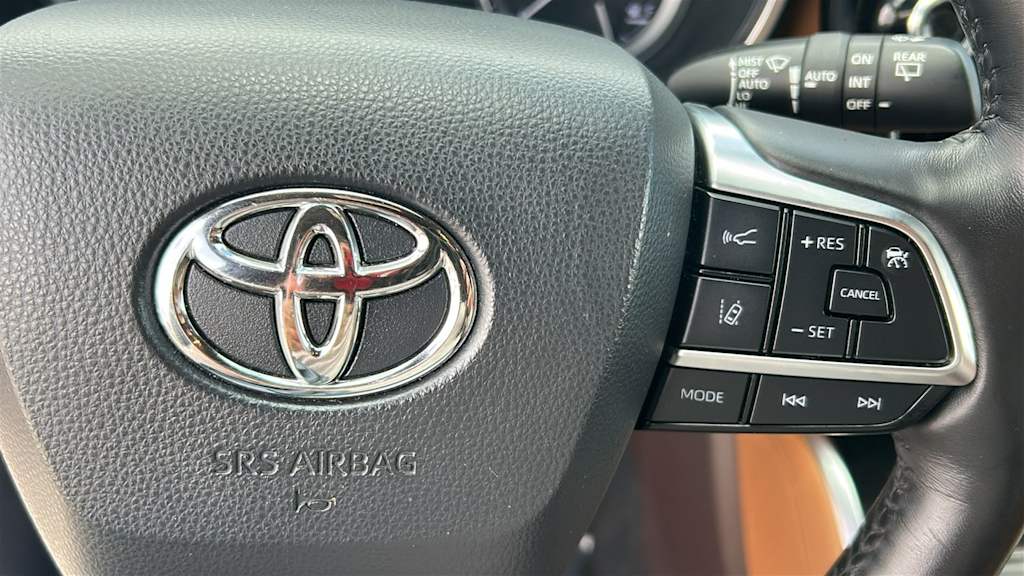 Thumbnail: 2021 Toyota Highlander - 28