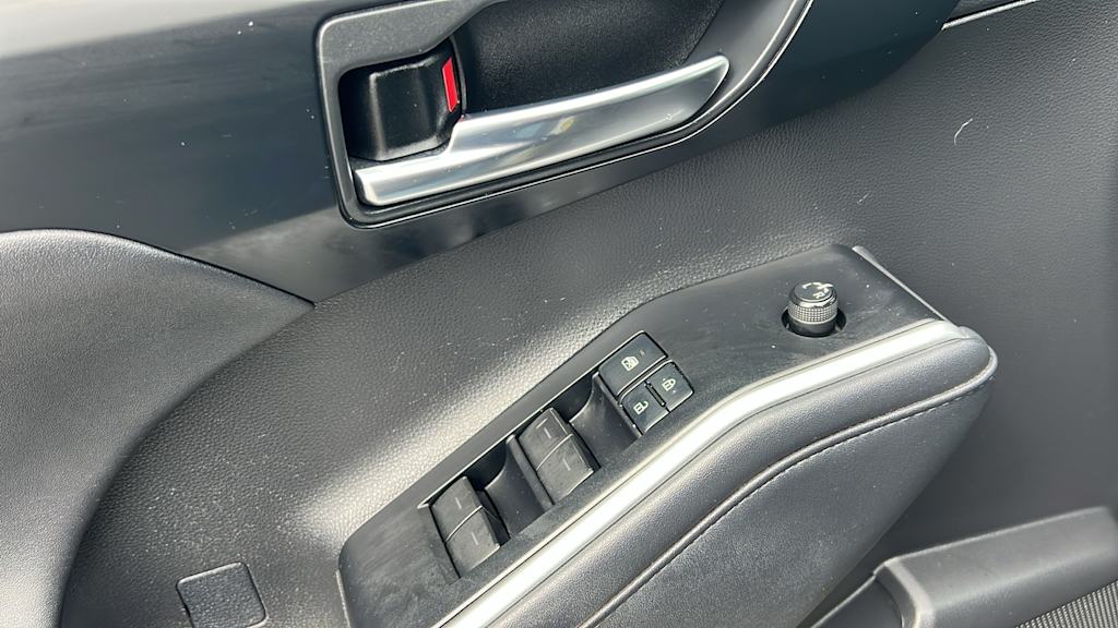 Thumbnail: 2021 Toyota Highlander - 28