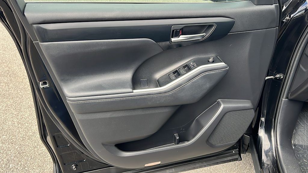 Thumbnail: 2021 Toyota Highlander - 29