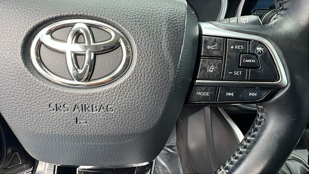 Thumbnail: 2021 Toyota Highlander - 27