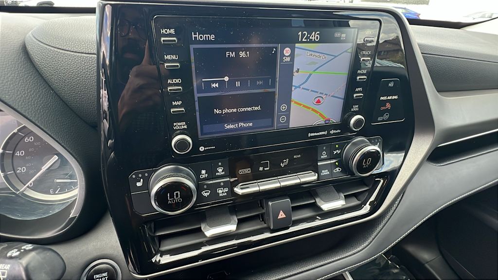 Thumbnail: 2021 Toyota Highlander - 24