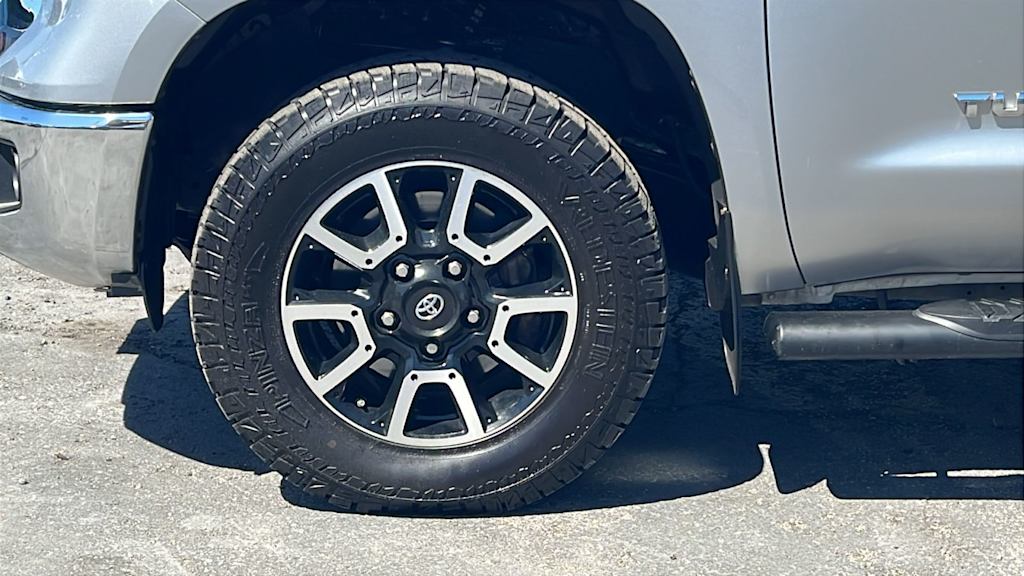 Thumbnail: 2018 Toyota Tundra - 8