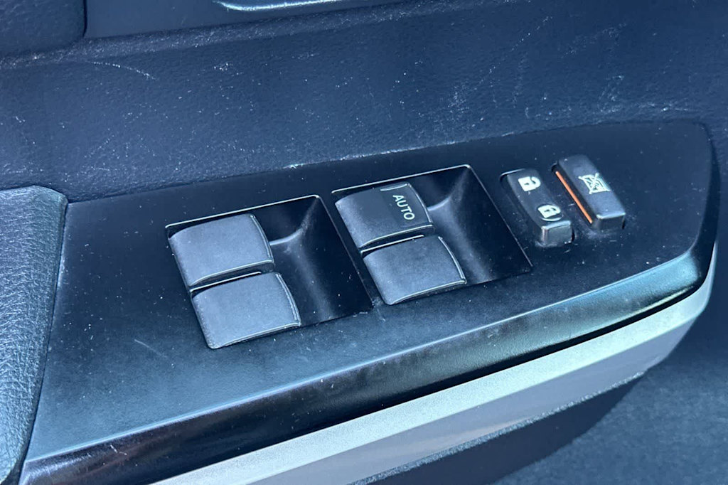 Thumbnail: 2014 Toyota Tundra - 28