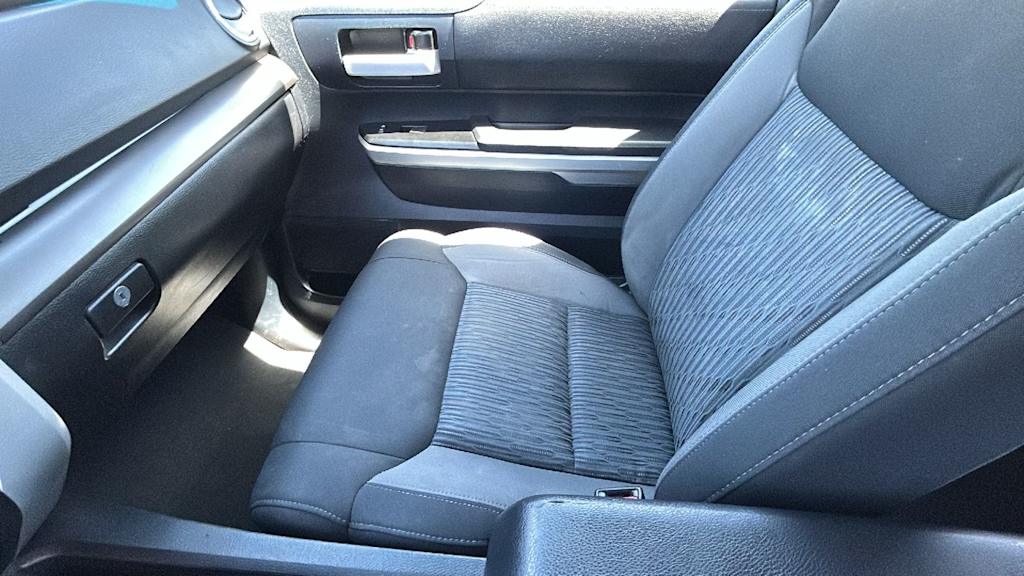 Thumbnail: 2014 Toyota Tundra - 11
