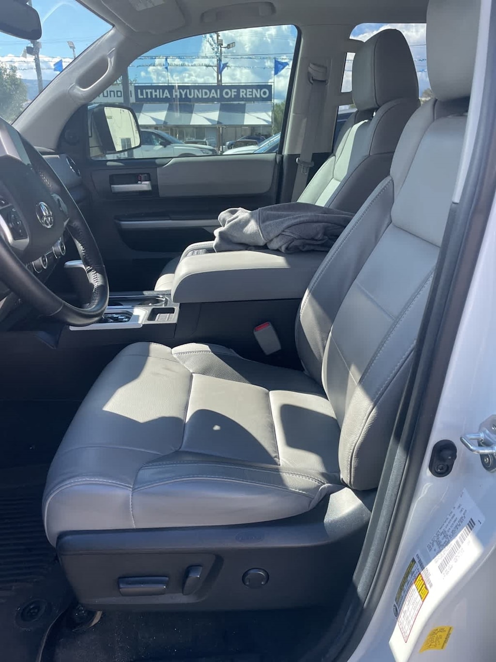 Thumbnail: 2021 Toyota Tundra - 8