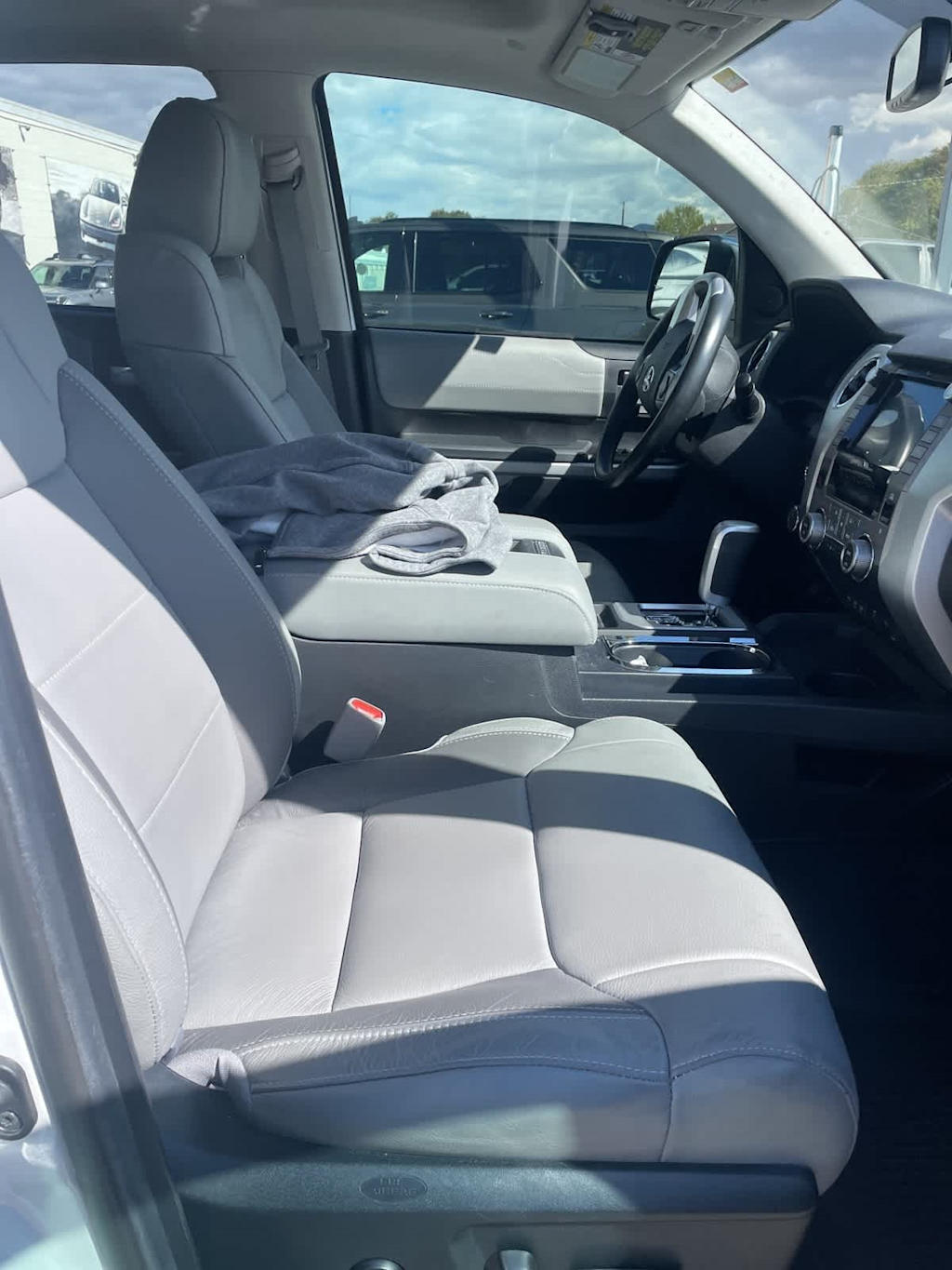 Thumbnail: 2021 Toyota Tundra - 7