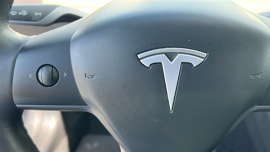 Thumbnail: 2020 Tesla Model 3 - 21