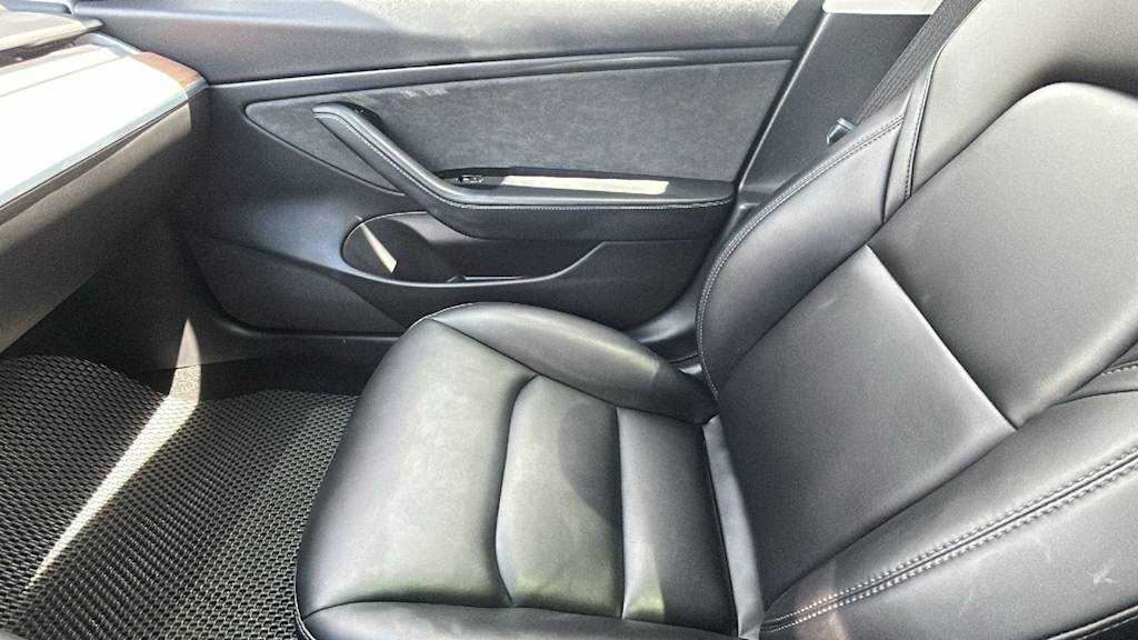 Thumbnail: 2020 Tesla Model 3 - 10