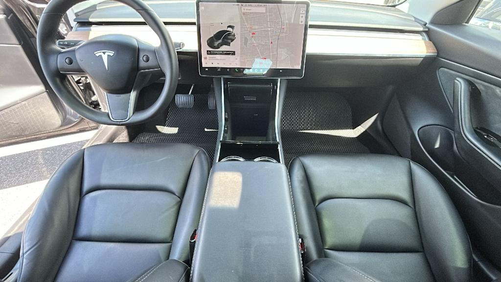 Thumbnail: 2020 Tesla Model 3 - 26