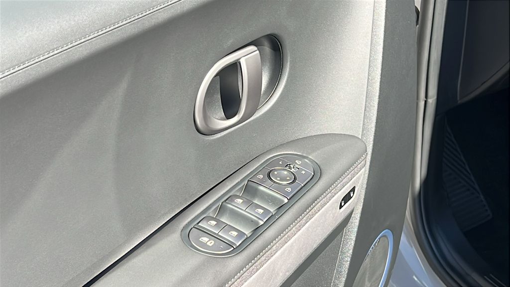 Thumbnail: 2026 Hyundai Ioniq 5 - 26