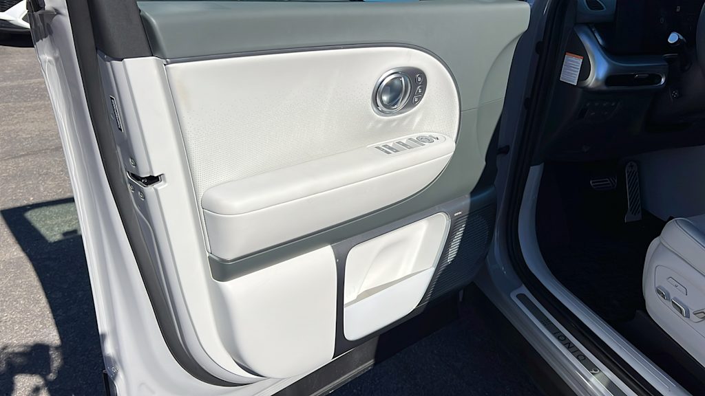 Thumbnail: 2026 Hyundai Ioniq - 27