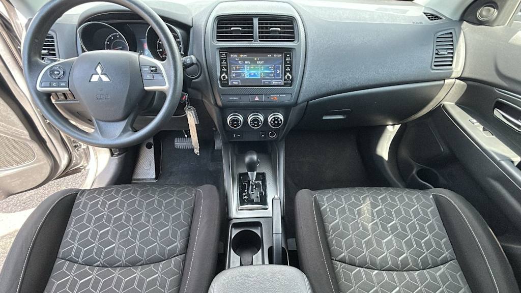 Thumbnail: 2024 Mitsubishi Outlander Sport - 12