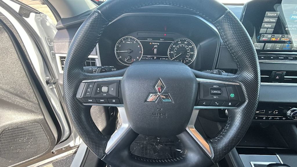 Thumbnail: 2024 Mitsubishi Outlander - 9