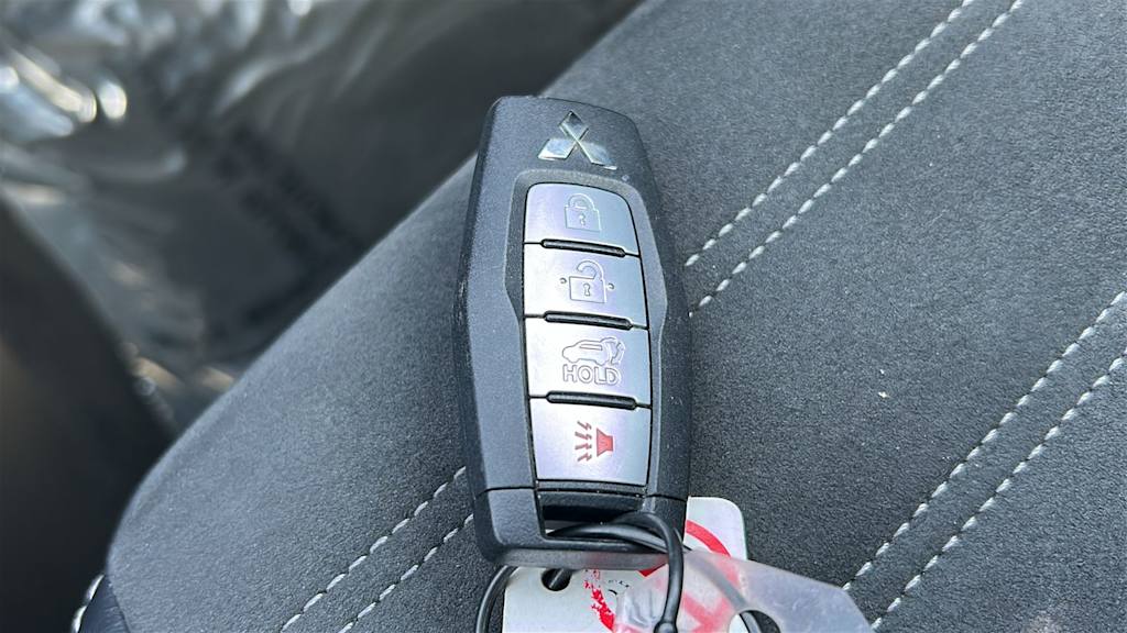 Thumbnail: 2024 Mitsubishi Outlander - 18