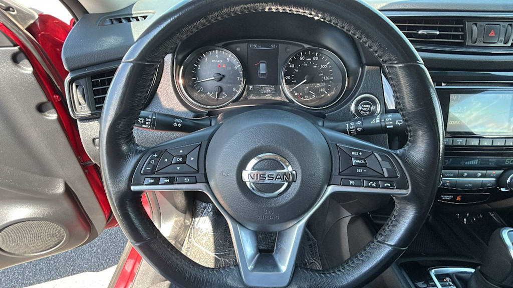 Thumbnail: 2017 Nissan Rogue - 9