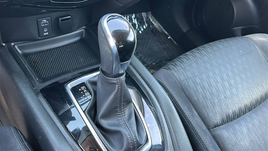 Thumbnail: 2017 Nissan Rogue - 15