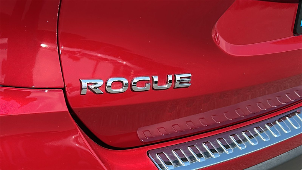 Thumbnail: 2017 Nissan Rogue - 7