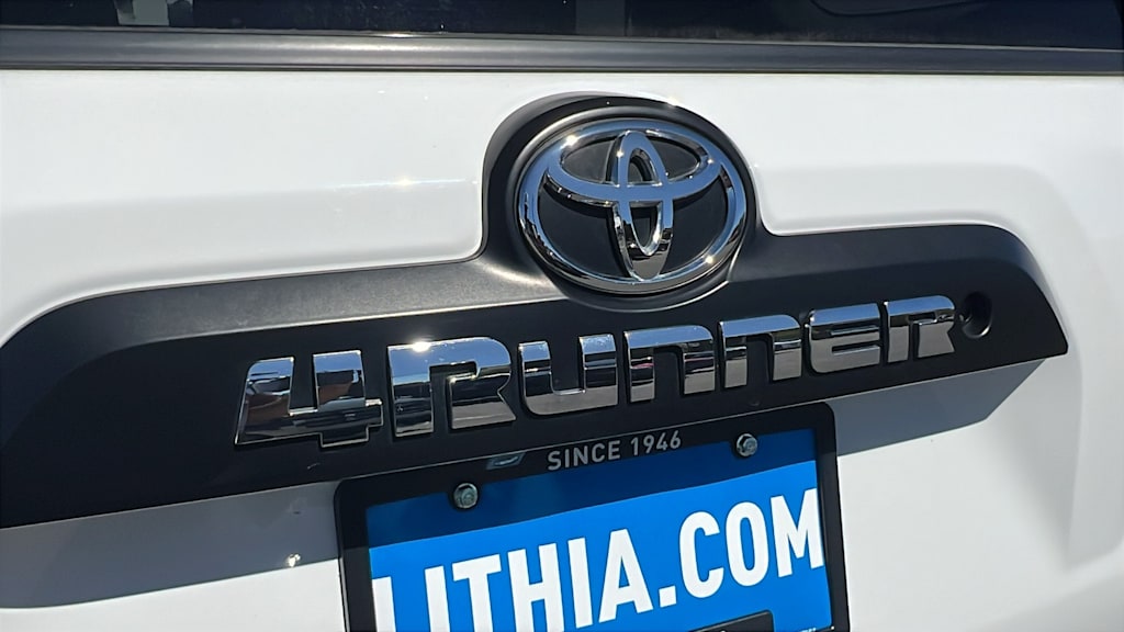 Thumbnail: 2018 Toyota 4Runner - 7