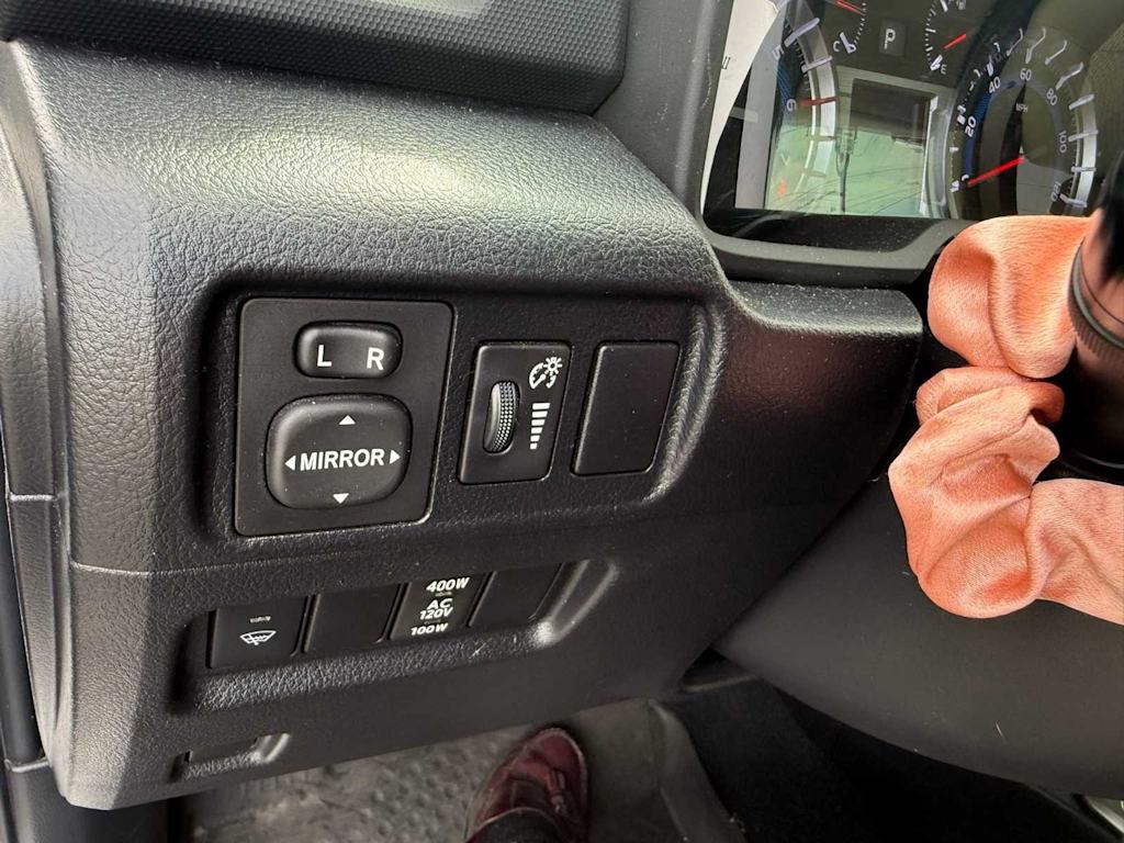 Thumbnail: 2019 Toyota 4Runner - 15