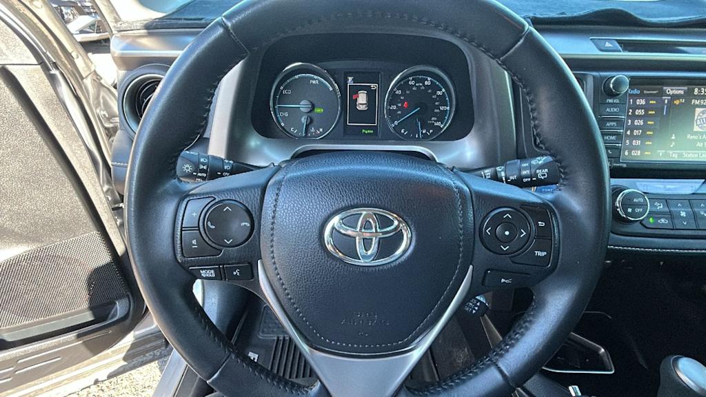 Thumbnail: 2018 Toyota RAV4 - 9