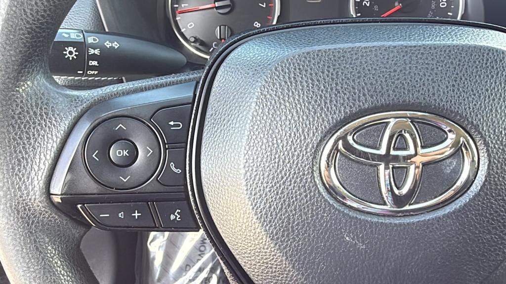 Thumbnail: 2019 Toyota RAV4 - 25