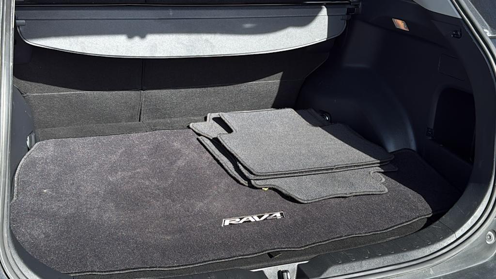 Thumbnail: 2019 Toyota RAV4 - 16