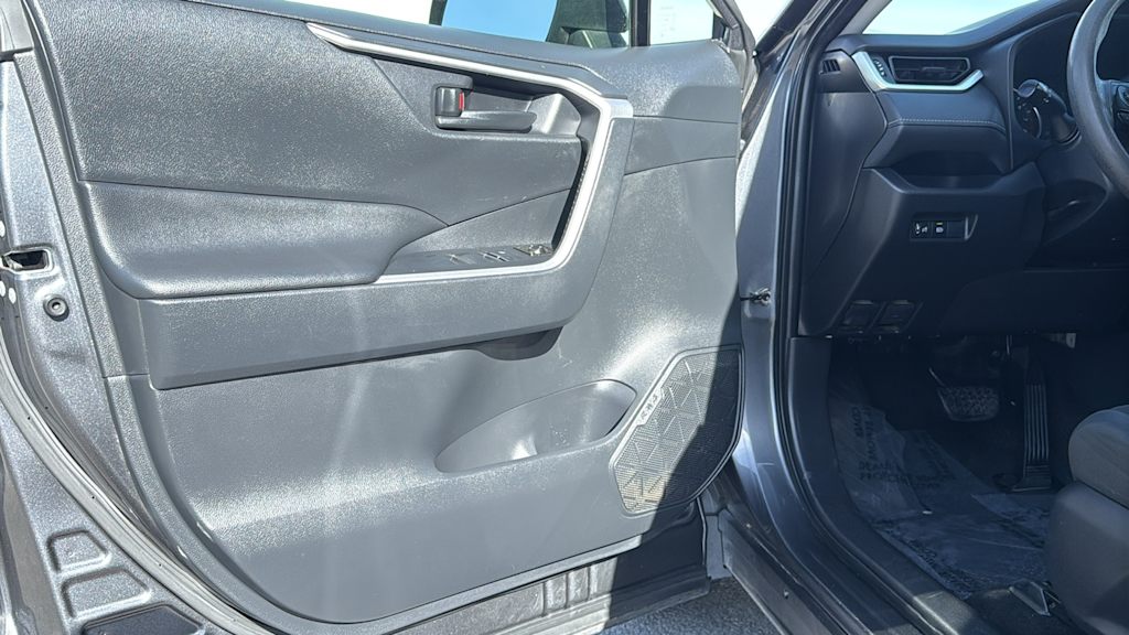 Thumbnail: 2019 Toyota RAV4 - 27