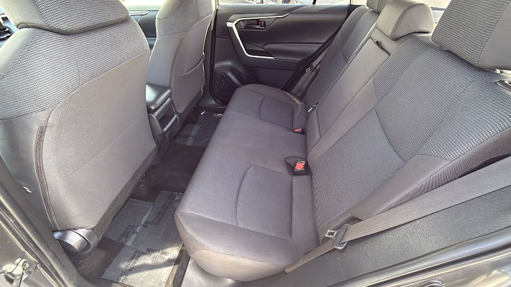 Thumbnail: 2019 Toyota RAV4 - 11