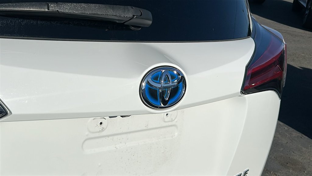 Thumbnail: 2018 Toyota RAV4 - 13