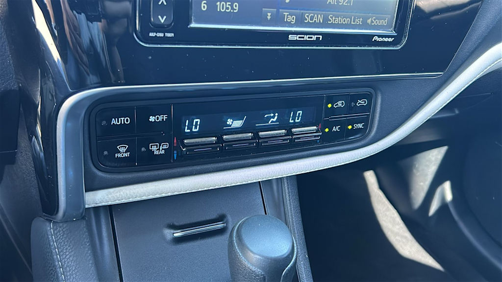 Thumbnail: 2016 Scion iM - 23