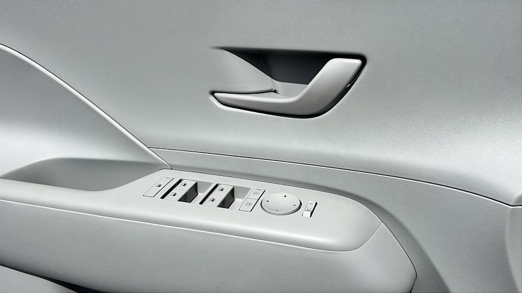 2025 Hyundai Kona SEL 28