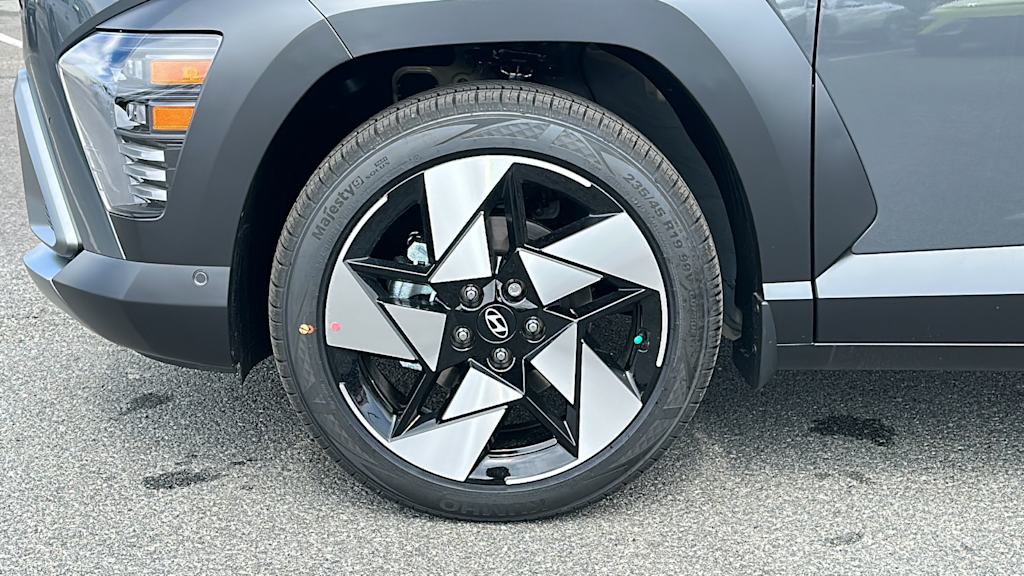 2025 Hyundai Kona Limited 8