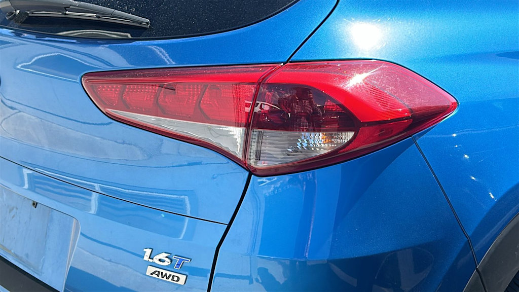 Thumbnail: 2016 Hyundai Tucson - 15