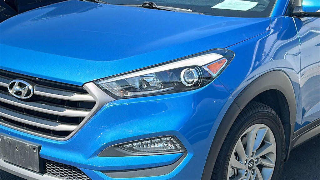 Thumbnail: 2016 Hyundai Tucson - 10