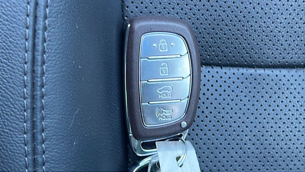 Thumbnail: 2019 Hyundai Tucson - 18