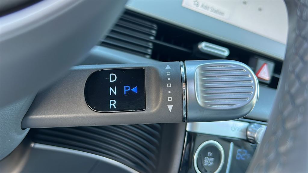 Thumbnail: 2023 Hyundai Ioniq 5 - 19