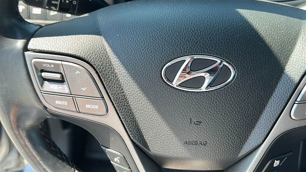 Thumbnail: 2019 Hyundai Santa Fe - 19