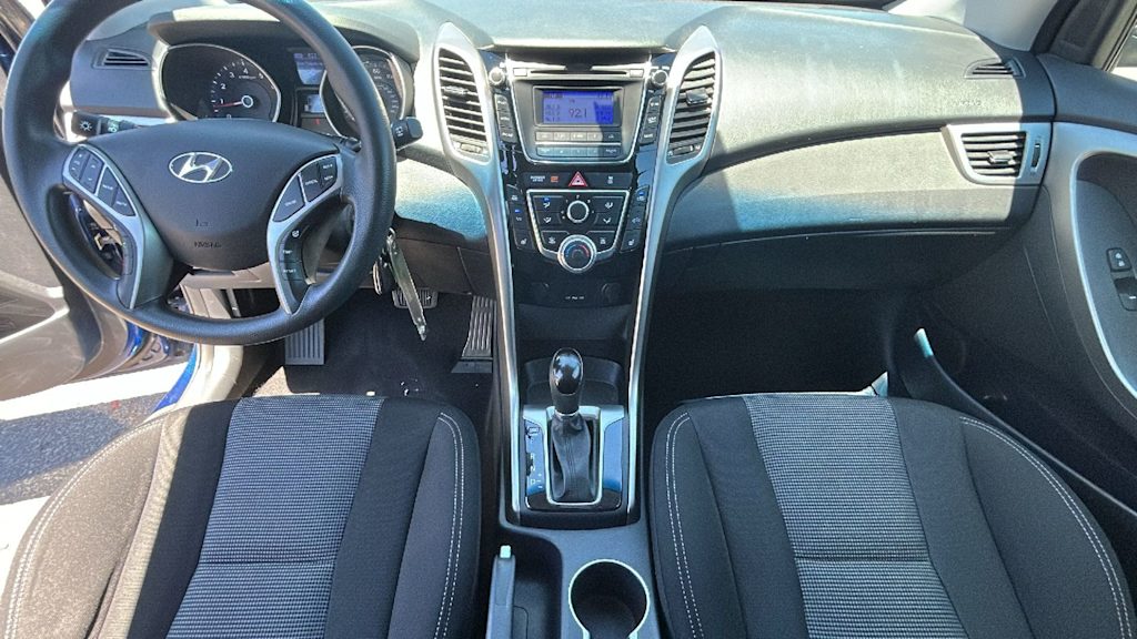 Thumbnail: 2013 Hyundai Elantra - 13