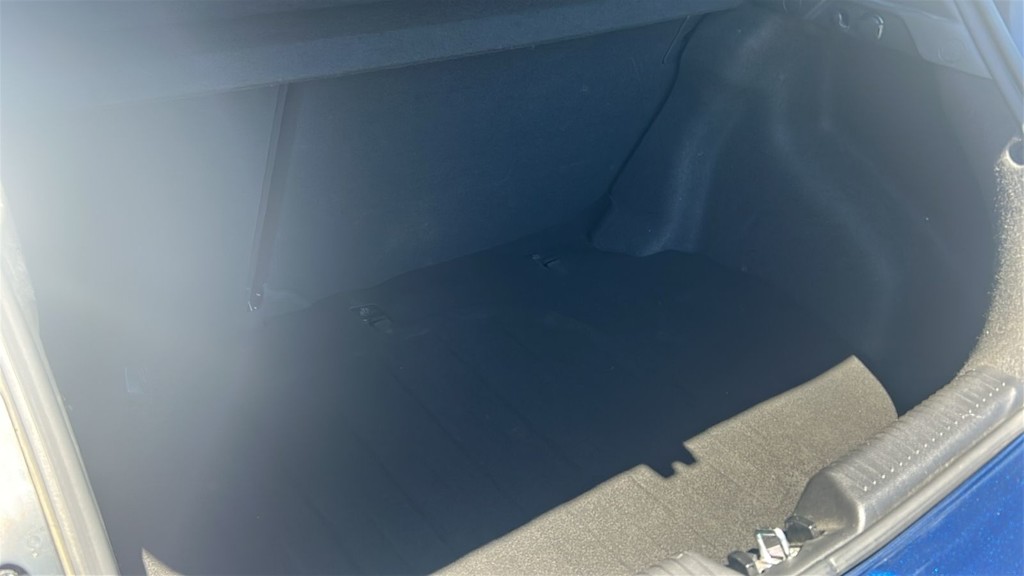 Thumbnail: 2013 Hyundai Elantra - 34