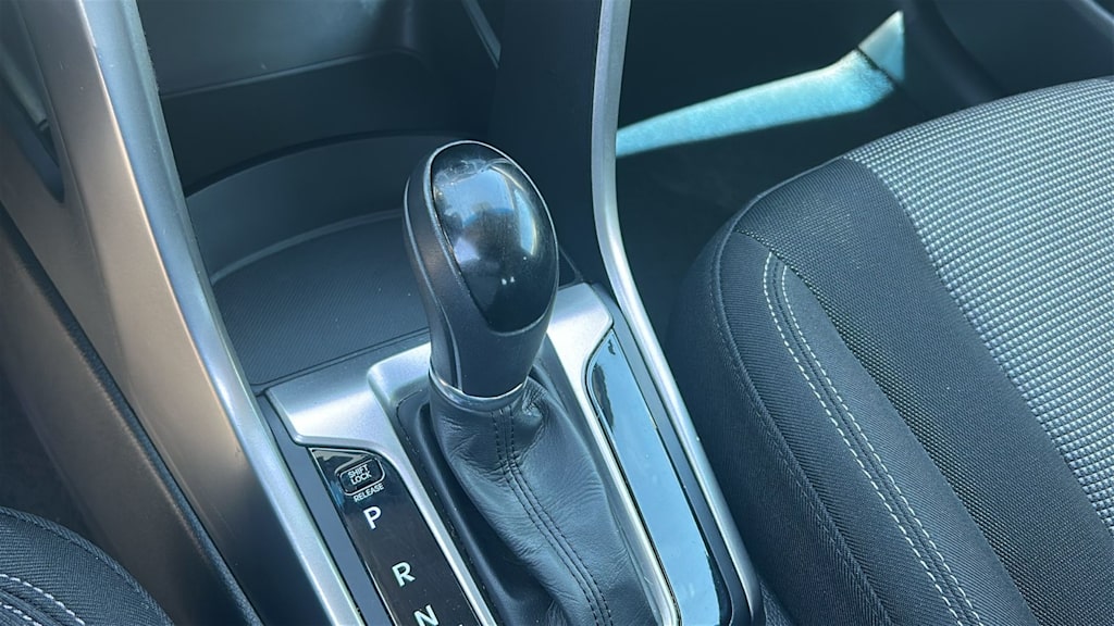 Thumbnail: 2013 Hyundai Elantra - 15