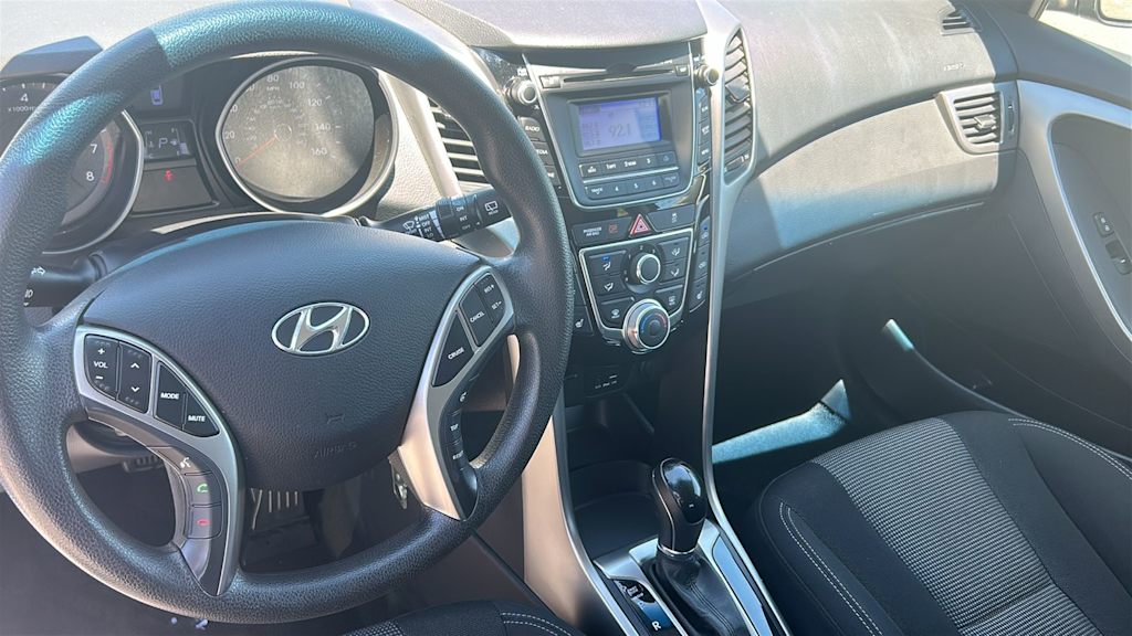 Thumbnail: 2013 Hyundai Elantra - 2