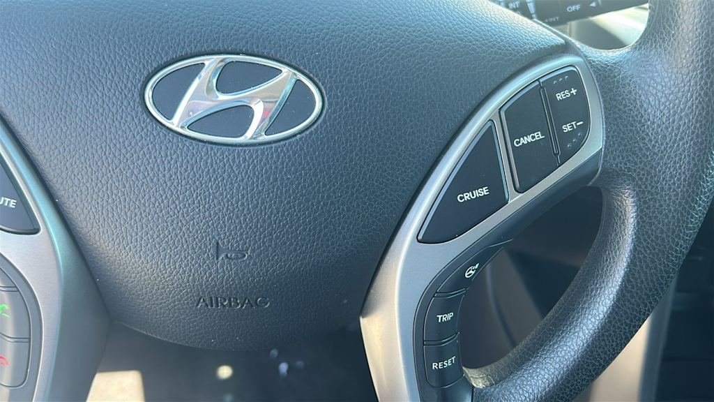 Thumbnail: 2013 Hyundai Elantra - 29