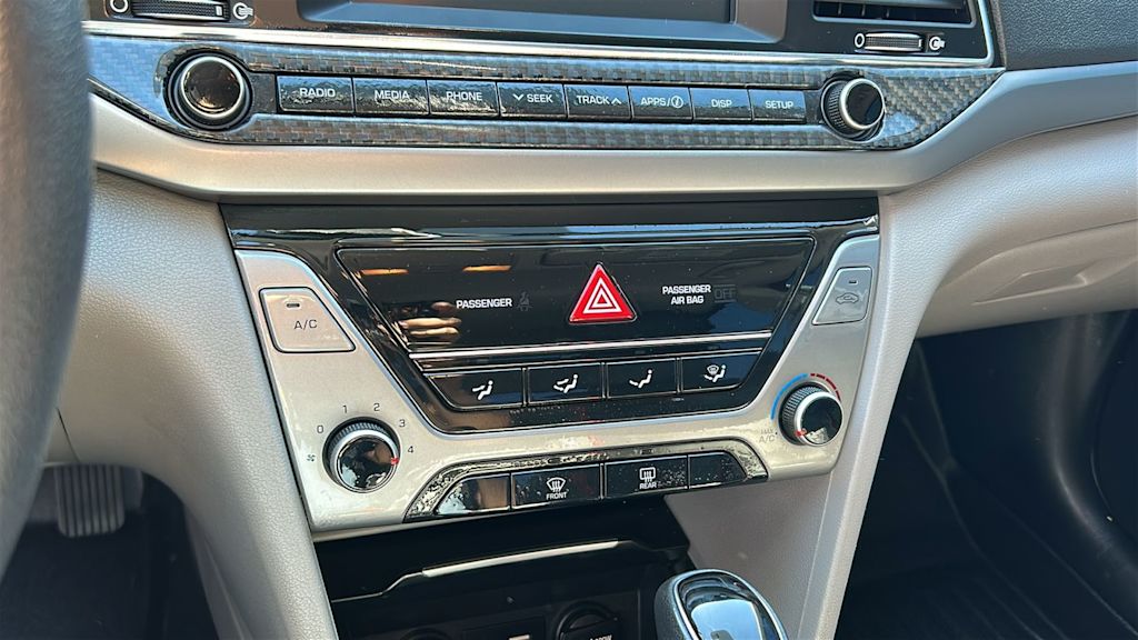 Thumbnail: 2018 Hyundai Elantra - 18