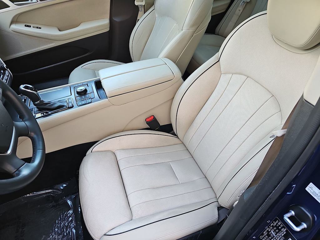 Thumbnail: 2017 Genesis G80 - 8